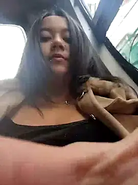 Snapshot of Cristal__04 chatting on 11.27.25 Cristal 04 online show from 11.27.25