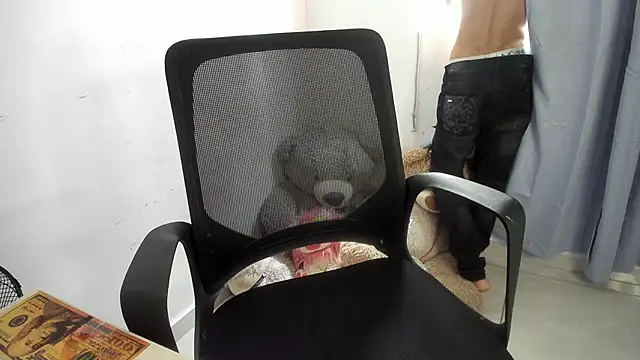 isaaclatino online show from 09.15.25