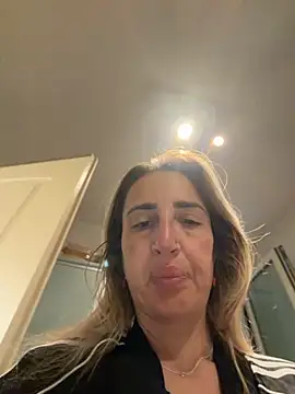 Snapshot of casalinga88 chatting on 05.15.26 casalinga88 online show from 05.15.26
