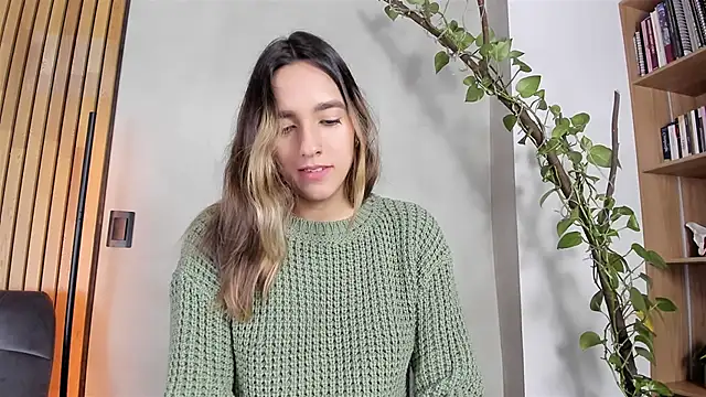 honeyhot69   online show from 12.26.24