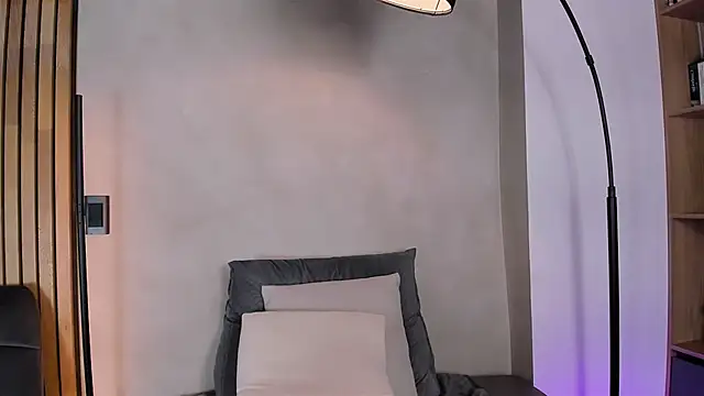 honeyhot69   online show from 01.08.25