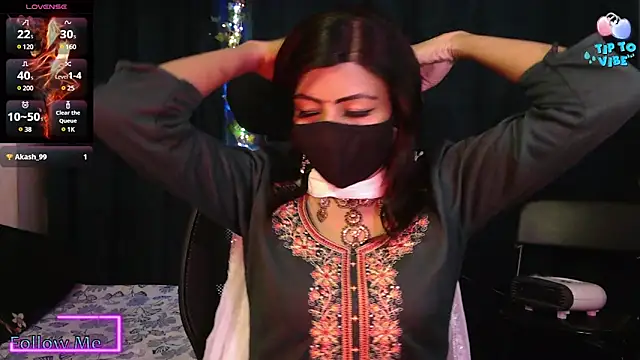 Snapshot of Aashiya- chatting on 02.14.25 Aashiya- online show from 02.14.25