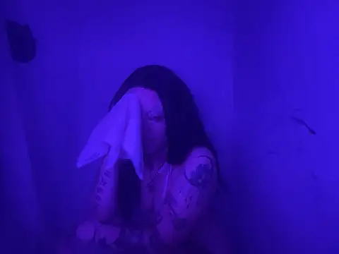 Snapshot of tatted-bitty chatting on 02.11.25 tatted-bitty online show from 02.11.25