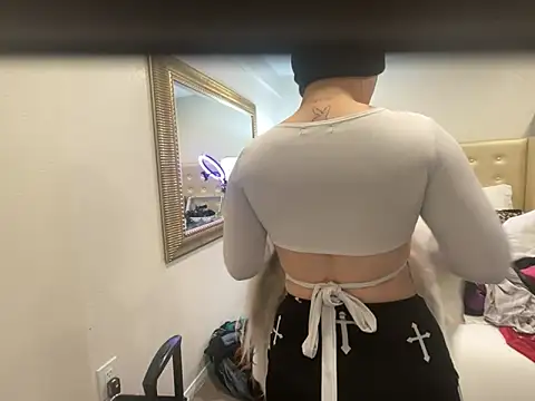 Snapshot of tatted-bitty chatting on 03.14.25 tatted-bitty online show from 03.14.25