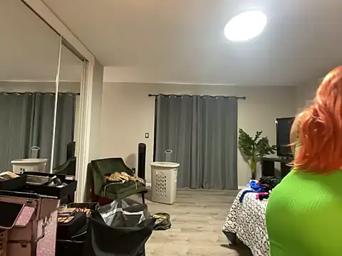 Snapshot of tatted-bitty chatting on 03.22.25 tatted-bitty online show from 03.22.25