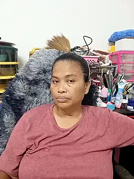 Snapshot of Fon_Bigboobs chatting on 11.18.25 Fon Bigboobs online show from 11.18.25