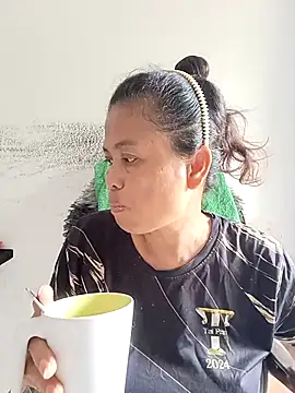 Snapshot of Fon_Bigboobs chatting on 12.05.25 Fon Bigboobs online show from 12.05.25