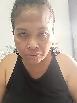 Snapshot of Fon_Bigboobs chatting on 01.18.26 Fon Bigboobs online show from 01.18.26