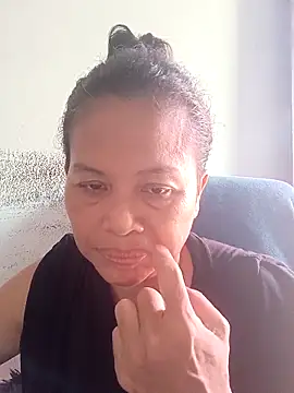 Snapshot of Fon_Bigboobs chatting on 02.13.26 Fon Bigboobs online show from 02.13.26