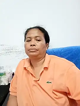 Snapshot of Fon_Bigboobs chatting on 02.20.26 Fon Bigboobs online show from 02.20.26