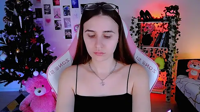 AliceCharmy online show from 12.13.24