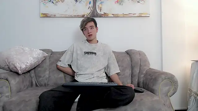 Snapshot of bunny_maxi chatting on 01.17.25 bunny maxi online show from 01.17.25