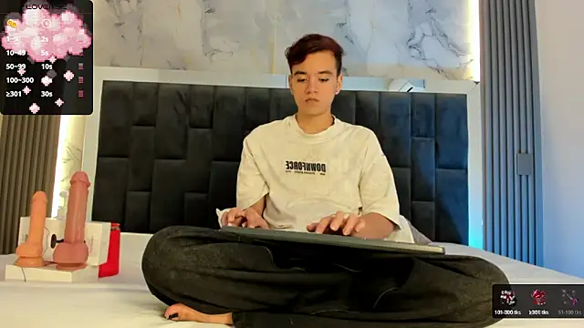 bunny maxi online show from 10.24.25