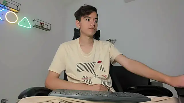 bunny maxi online show from 11.17.25