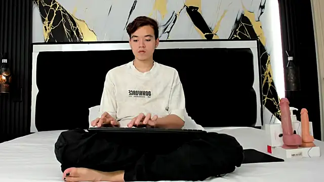 bunny maxi online show from 11.19.25