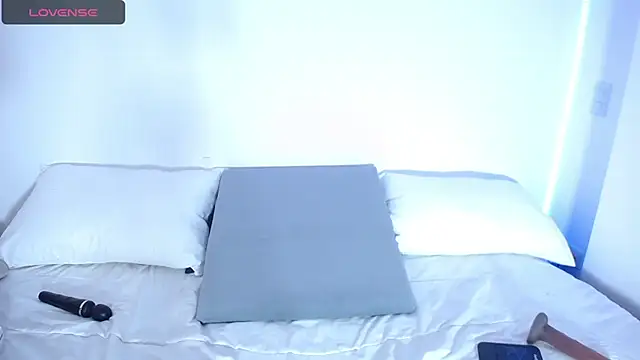 Snapshot of megan_bluee23 chatting on 12.09.24 megan bluee23 online show from 12.09.24