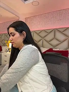 Brenda Garcia online show from 11.14.25