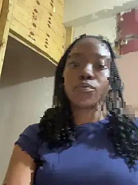 Snapshot of NillaMontana chatting on 11.07.25 NillaMontana online show from 11.07.25