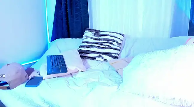 Josep Davies online show from 02.18.25