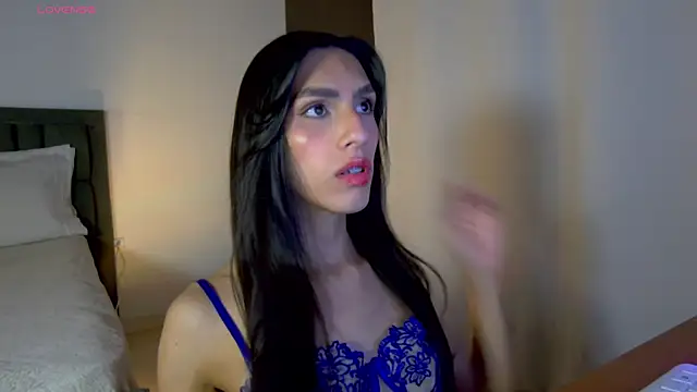 AlanaSofiia online show from 05.18.26