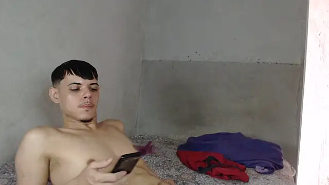 MicaelRian69 online show from 10.28.25