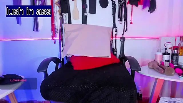 LucyStrike  online show from 03.09.26