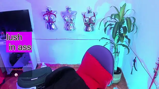 LucyStrike  online show from 06.06.26
