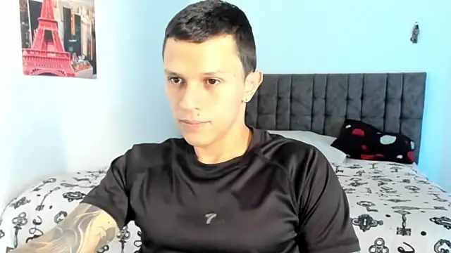 Snapshot of davebrow chatting on 02.06.26 davebrow online show from 02.06.26
