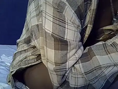 Snapshot of sharn_sugar chatting on 03.16.25 sharn sugar online show from 03.16.25