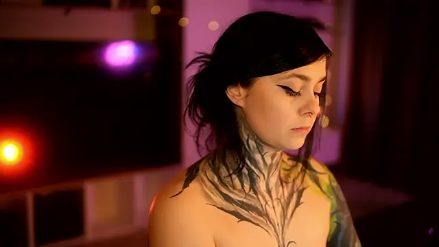 Snapshot of AcidPie chatting on 12.19.24 AcidPie online show from 12.19.24