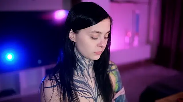 Snapshot of AcidPie chatting on 11.11.25 AcidPie online show from 11.11.25