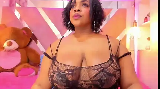 Snapshot of Scarlett-Bonnet chatting on 02.20.25 Scarlett-Bonnet online show from 02.20.25