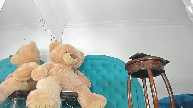 Snapshot of Alex_Keit chatting on 10.30.25 Alex Keit online show from 10.30.25