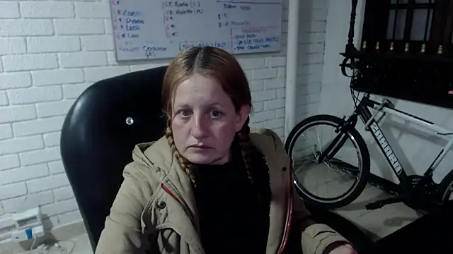 Snapshot of ViioletaMora chatting on 02.26.25 ViioletaMora online show from 02.26.25