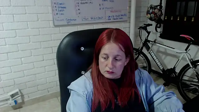 Snapshot of ViioletaMora chatting on 03.03.25 ViioletaMora online show from 03.03.25