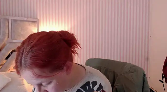 Snapshot of ViioletaMora chatting on 03.06.25 ViioletaMora online show from 03.06.25