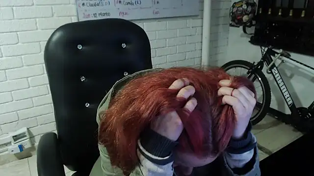 Snapshot of ViioletaMora chatting on 03.07.25 ViioletaMora online show from 03.07.25