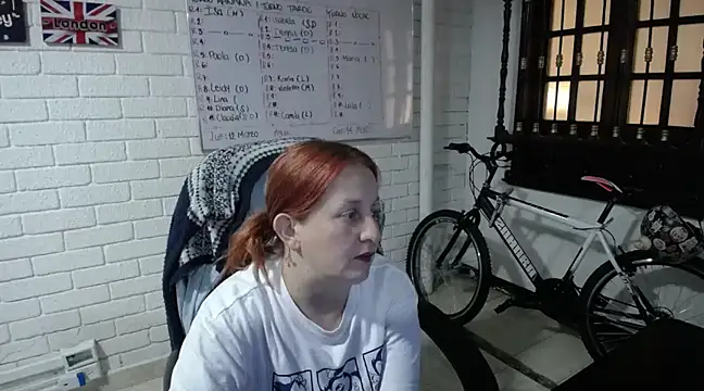 Snapshot of ViioletaMora chatting on 03.12.25 ViioletaMora online show from 03.12.25