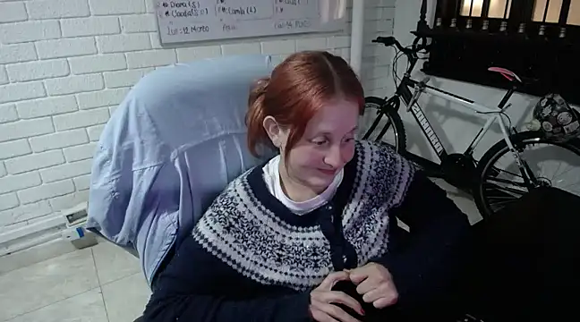 Snapshot of ViioletaMora chatting on 03.13.25 ViioletaMora online show from 03.13.25