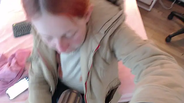 Snapshot of ViioletaMora chatting on 03.22.25 ViioletaMora online show from 03.22.25