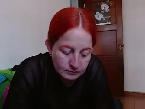 Snapshot of ViioletaMora chatting on 09.13.25 ViioletaMora online show from 09.13.25