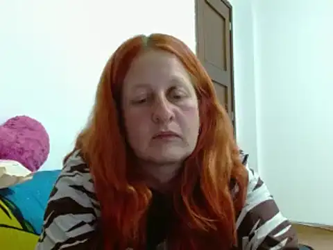 Snapshot of ViioletaMora chatting on 09.26.25 ViioletaMora online show from 09.26.25