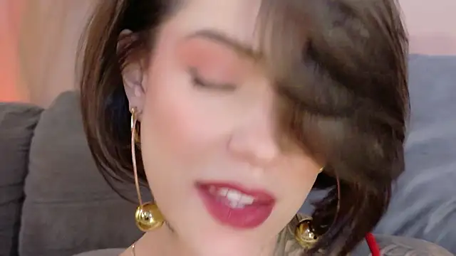 Hannah Borbon online show from 07.02.26