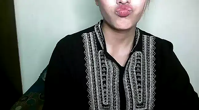 Snapshot of Princess_noorjahan chatting on 03.12.25 Princess noorjahan online show from 03.12.25