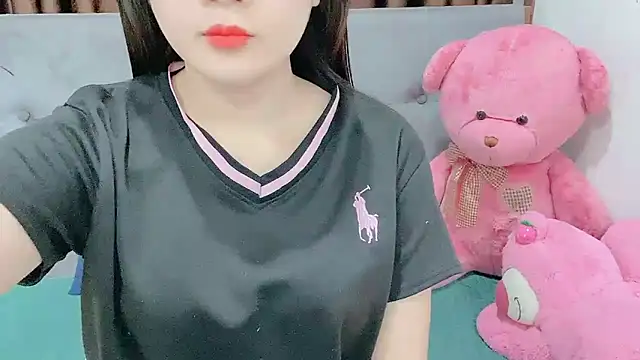 Snapshot of Funikio chatting on 03.11.25 Funikio online show from 03.11.25