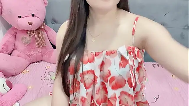 Snapshot of Funikio chatting on 10.12.25 Funikio online show from 10.12.25