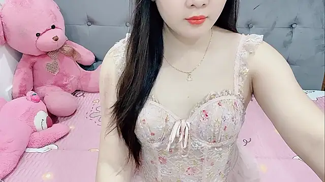 Snapshot of Funikio chatting on 10.26.25 Funikio online show from 10.26.25