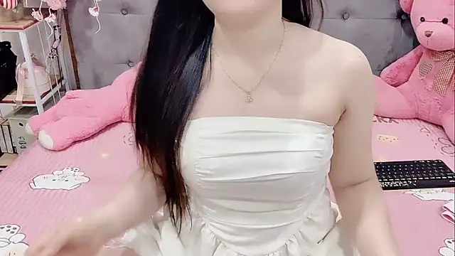 Snapshot of Funikio chatting on 10.27.25 Funikio online show from 10.27.25