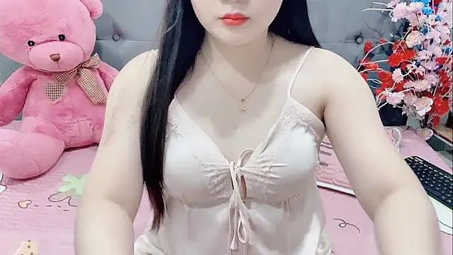 Snapshot of Funikio chatting on 11.23.25 Funikio online show from 11.23.25