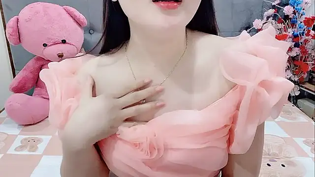 Snapshot of Funikio chatting on 12.01.25 Funikio online show from 12.01.25